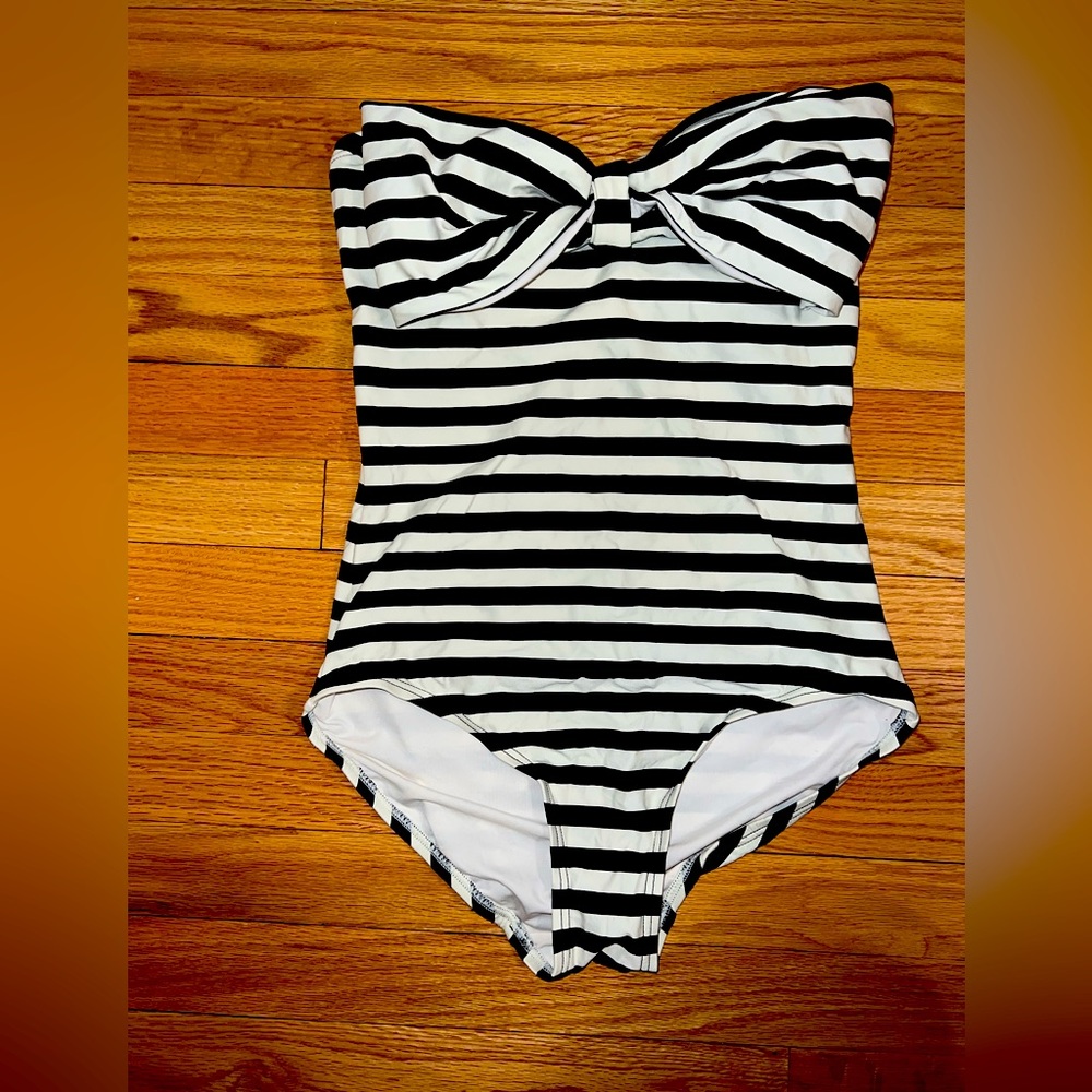 Kate spade Bow Detail striped one piece swimming suit in size Medium